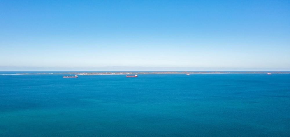Vessels in the Cockburn Sound Vessels in the Cockburn Sound